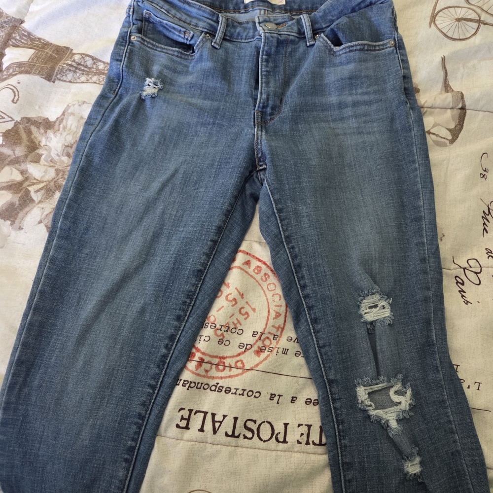 Levi’s 711 Skinny Jeans Women’s Size 30 Dark Wash Stretch Denim